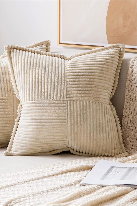 Sofa Bed Living Room, Beige Throws, Beige Throw Pillows, Textured Throw Pillows, Comfortable Pillows, Stripe Throw Pillow, Couch Cushions, Styl Boho, Couch Throw Pillows