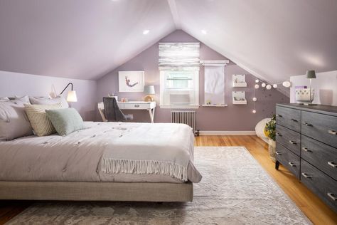 20 Kids' Room Paint Ideas | Best Colors for Kids' Bedrooms | HGTV Teen Room Paint Colors, Kids Bedroom Color Ideas, Home Depot Paint Colors, Kids Room Paint Colors, Best Wall Colors, Home Depot Paint, Bedroom Color Ideas, Room Paint Ideas, Bold Interior