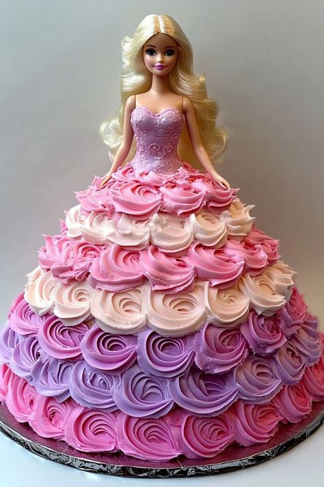 Barbie Fairy Cake, Doll Cake Buttercream, Baby Doll Cake, Barbie Cake Ideas, Cake Pop Party, Princess Cupcake Dress, Barbie Dress Cake, Doll Cake Designs, Barbie Doll Birthday Cake