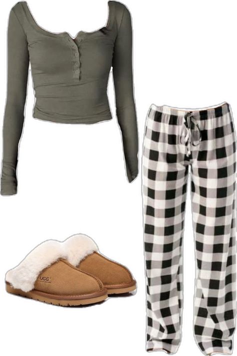 Comfy Bed Outfits, Cute Comfy Pjs, Christmas Outfit Pjs, Comfy Pj Outfits, Pjamamas Outfit Y2k, Pajamas Outfit For School, Pjs Pants Outfit, Fall Pjs Aesthetic, Winter Pjs Aesthetic