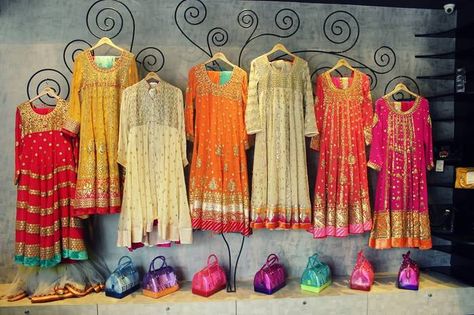 Where to buy Bridal Lehengas in Ahmedabad : With Photos and Info ! Elan Couture, Store Design Boutique, Boutique Display, Boutique Decor, Indian Party Wear, Salwar Kamiz, Bridal Lehengas, Stories Ideas, Indian Couture