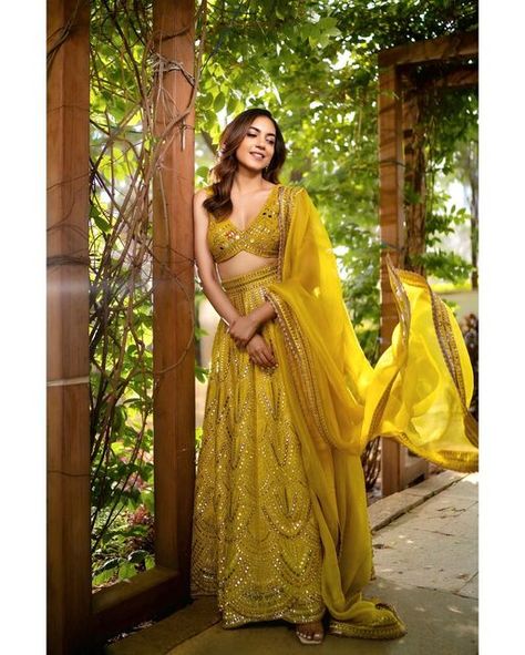 Indian Bridesmaid Dress, Ritu Verma, Lehenga Looks, Simran Kaur Mundi, Ritu Varma, Gorgeous Lehenga, Indian Bridesmaid Dresses, Bridesmaid Lehenga, Function Dresses