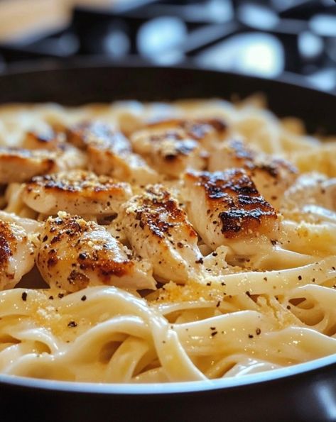 Lemon Pepper Chicken Pasta Recipe Chicken Recipes Lemon Pepper, Lemon Pepper Recipes, Lemon Pepper Chicken Pasta, Lemon Pepper Pasta, Pasta With Herbs, Pasta Roni, Recipe Using Lemons, Chicken Noodle Casserole Recipe, Cheesecake Pie Recipes