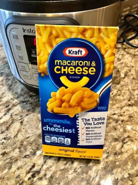 Instant Pot Easy Mac (Boxed Kraft Macaroni and Cheese) - Fork To Spoon Mac And Cheese Box Recipe, Mac And Cheese Microwave, Quick Pot Recipes, Kraft Mac And Cheese Recipe, Cheese Birthday Party, Cheetos Mac And Cheese, Velveeta Shells And Cheese, Kraft Mac And Cheese, Velveeta Mac And Cheese