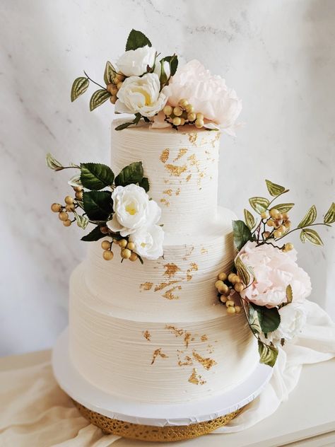 Gold Fleck Cake, White And Gold Buttercream Cake, 3 Tier Wedding Cake White And Gold, Gold Accent Wedding Cake, Wedding Cake Gold Accents, Buttercream Cake With Flowers, Greenery Cake, Classy Wedding Cakes, Wedding Cake Peonies