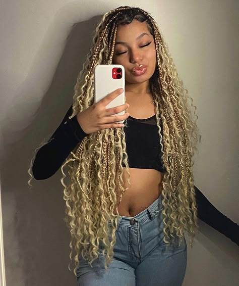 Blonde Box Braids Hairstyles, Box Dreads, Bohemian Braided Hair, Unnatural Hair Color, Colored Box Braids, Hairstyles Trending, Afro Braids, Blonde Box Braids, Color Rubio