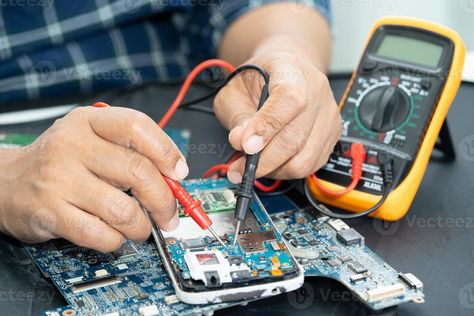 Technician repairing inside of mobile phone by soldering iron. Integrated Circuit. the concept of data, hardware, technology. Learn Car Driving, Electronic Technician, Flex Banner Design, Macbook Repair, Flex Banner, Summer Phone, Integrated Circuit, Download Wallpaper Hd, Cell Phone Screen