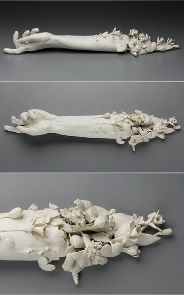 Kate Macdowell, Sculptures Céramiques, Hand Sculpture, Wow Art, Sculpture Installation, Pics Art, Drawing Tutorials, Art Plastique, Pencil Art