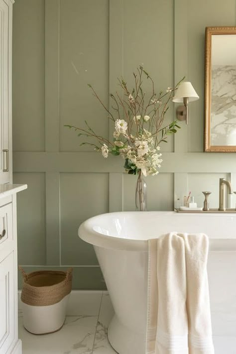 Green Bathroom Decor Ideas, Sea Green Bathrooms, Green Small Bathrooms, Green Bathroom Colors, Green Bathroom Paint, Olive Green Bathrooms, Light Green Bathrooms, Mint Green Bathrooms, Relaxing Spaces