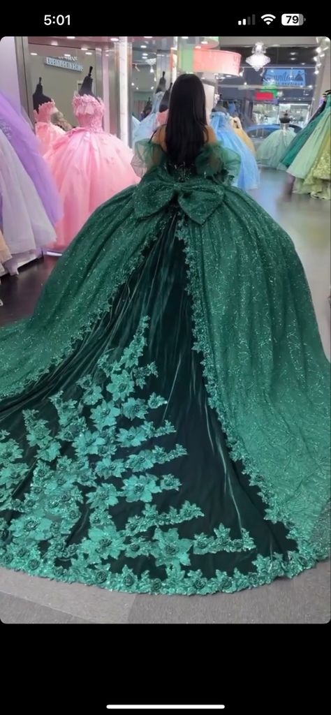 Green Sparkly Quinceanera Dresses, Evergreen Quince Dress, Emreld Green Prom Dress, Quinceanera Dress Emerald Green, Quinseñeras Dresses Green, Emerald Green Debut Gown, Esmeralda Quinceanera Dresses, Dark Green 15 Dresses Quinceanera, Emerland Green Quince Dresses