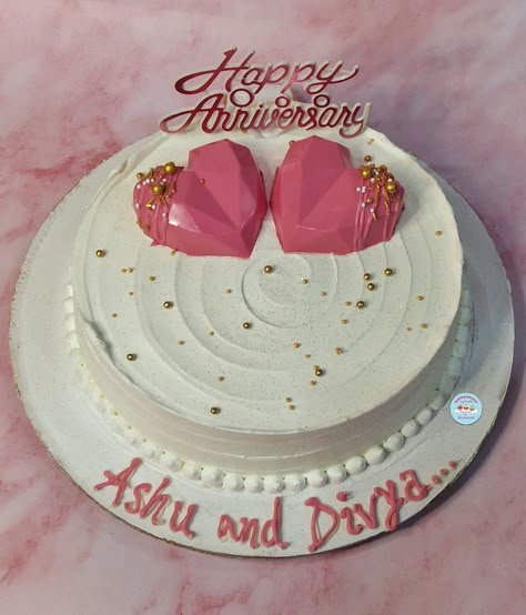 Simple Cake For Anniversary, 25th Anniversary Cake Simple, Anniversary Cake Designs Aesthetic, Simple Cake Designs For Anniversary, Cute Anniversary Cake Ideas Simple, Anniversary Cake Designs Simple, Happy Anniversary Cake Design, Anniversary Cake Ideas Simple Easy, Wedding Anniversary Cake Design Simple