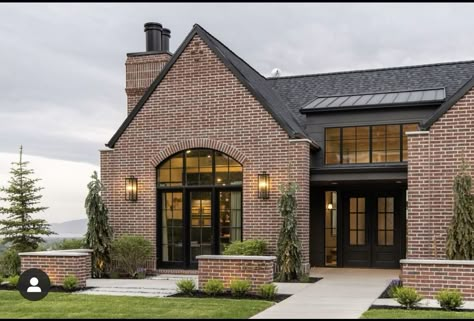 Modern Brick House Exterior, Modern Brick House, Casa Country, Red Brick House, Brick Exterior House, Brick Exterior, Casa Exterior, English House, Farmhouse Exterior