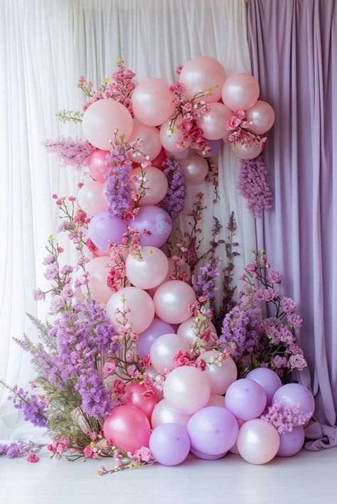 Purple Balloon Garland With Flowers, Wisteria Balloon Arch, Bloom Themed Party, Pink And Purple Decorations Party, Wild Flower Balloon Arch, Wildflower Balloon Garland, Pink And Purple Baby Shower Ideas, Purple And Pink Baby Shower, Flower Balloon Arch