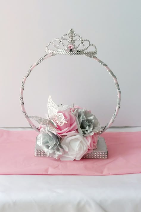 Quinceanera Table Decor, Diy Quinceanera Decorations, Centerpiece Butterfly, Quinceanera Table, Quinceanera Centerpiece, Disney Princess Centerpieces, Princess Quince, Quince Centerpieces, Sweet 16 Decor