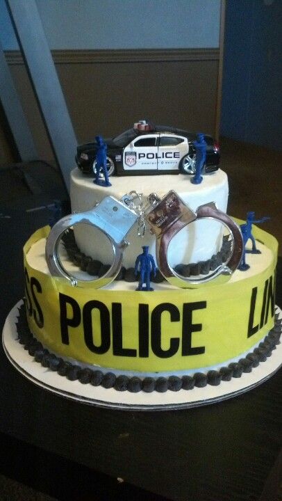 Cake I made for my husband's police academy graduation Cops And Robbers Party, Police Party Ideas, Police Birthday Cakes, Police Academy Graduation Party, Academy Graduation Party, Police Theme Party, Cop Party, Police Cake, Police Officer Birthday