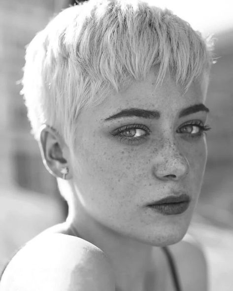 Follow @jacko0023 and get more of the good stuff by joining Tumblr today. Dive in! Hair Inspiration Short, Super Short Hair, Shot Hair Styles, Very Short Hair, Haircut And Color, Short Pixie Haircuts, Hair Reference, Short Hair Haircuts, Cut My Hair