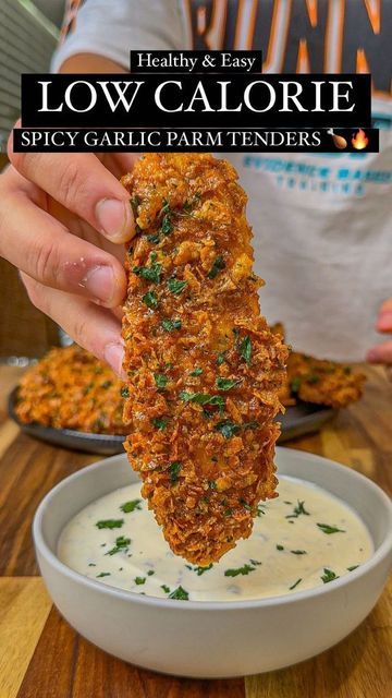 Healthy Eating on Instagram: "Low Calorie Spicy Garlic Parm Tenders🍗 by @_aussiefitness Only 125 Calories!🔥 If you’re trying to lose weight & looking for a low calorie alternative to fried chicken these spicy garlic chicken parm tenders are only 125 calories each and guaranteed to satisfy your cravings! These tenders are delicious on their own or can be incorporated into a wrap, burger, sandwich, salad etc 👌🏼 (Per Tender - 10 Total) 125 Calories 8.4gC | 7.5gF | 14.1gP Ingredients: 2 Skinles Chicken Parm Tenders, Spicy Garlic Chicken, Wrap Burger, Low Calorie Wraps, Low Calorie Protein, Low Calorie Chicken, Sandwich Salad, Oven Air Fryer, Burger Sandwich