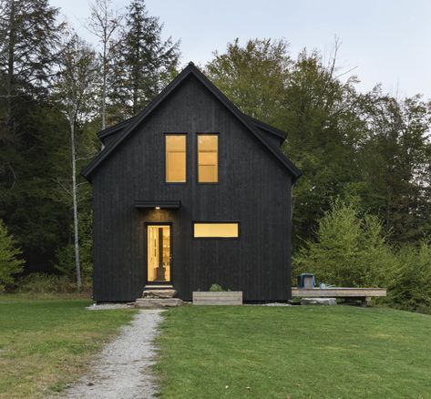 Photo 12 of 13 in A Little Black Cabin Keeps Things Simple for a Family of Four in Vermont - Dwell Modern Ski Cabin, Beacon House, Black Cabin, Scandinavian Cottage, Unique Cottages, Glazed Windows, Ski Cabin, Pale Wood, River Cottage