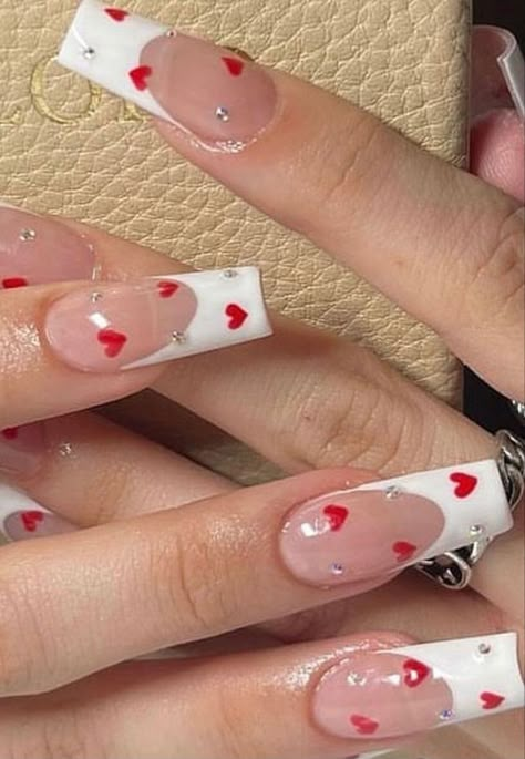 Almond Nail Inspo Valentines Day, Heart Nail Designs Acrylic, Aesthic Nails, Nails Astethic, Aestethic Nails, Thanksgiving Nails Design, Thanksgiving Nails Design Fall, Thanksgiving Nail Ideas, Fall Thanksgiving Nails