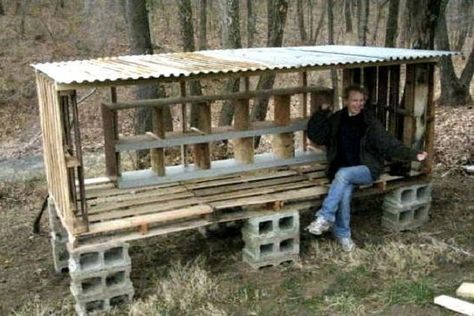 Chicken Coop Pallets, Chicken Pen, Diy Chicken Coop Plans, Chicken Coup, Coop Design, Chicken Houses, Chicken Coop Designs, Chicken Coop Ideas, Building A Chicken Coop