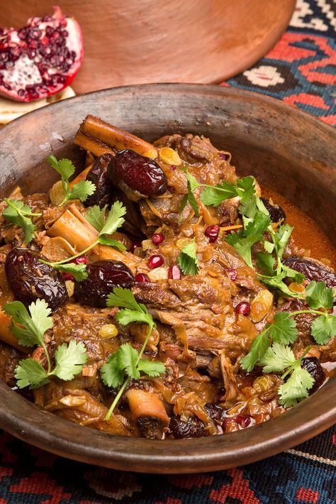 Moroccan Christmas, Moroccan Seasoning, Tagine Cooking, Lamb Tagine, Roasted Parsnips, Lamb Shank, Tagine Recipes, Moroccan Recipes, Whole Wheat Pita