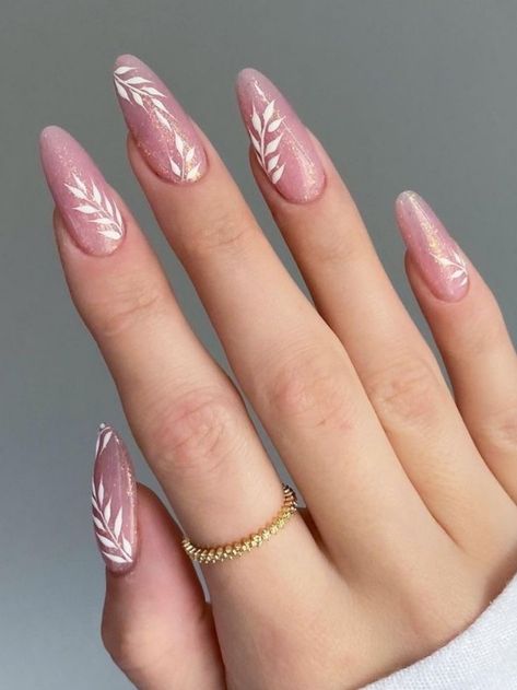 Nails 2023 Trends White And Pink, Pink And White Geometric Nails, Pink With White Design Nails, Nails 2023 Trends Light Pink, Pink And Gold Manicure Ideas, Rose Pink Nails Design, White And Pink Acrylic Nails With Design, Pink Leaf Nails, White Design On Pink Nails