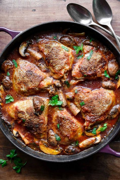 Chicken Marengo Baked Chicken Dishes, Chicken Marengo, Recipes For Hosting, Braised Chicken Recipes, Chicken With Tomatoes, Bird Recipes, Chicken Entree, French Chicken, French Dinner