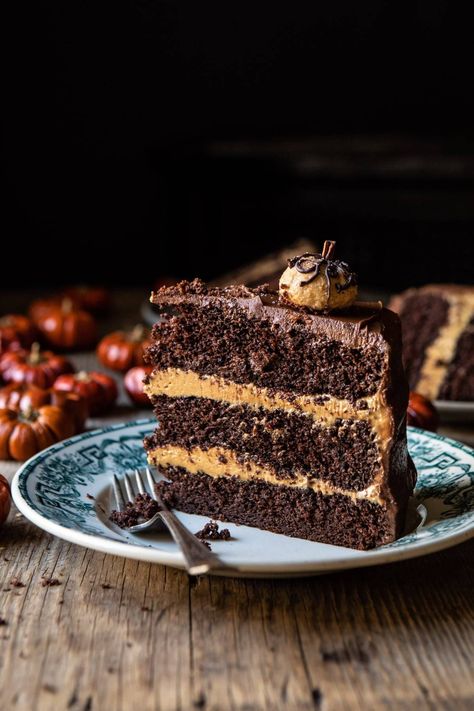 This Pumpkin Patch Chocolate Peanut Butter Cake is the perfect cake for all your fall parties, game-day tailgating, and everything in between! Whipped Chocolate Frosting, Chocolate Peanut Butter Cake, Sweet Corner, Thanksgiving Desserts Easy, Chocolate Festival, Peanut Butter Pumpkin, Leftover Cake, Peanut Butter Cake, Quick Easy Desserts