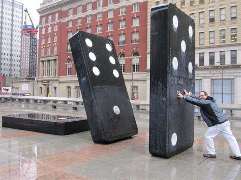 Philadelphia Art, Domino Art, Sidewalk Art, Parc D'attraction, Roadside Attractions, Art Appreciation, Outdoor Art, Short Story, Public Art