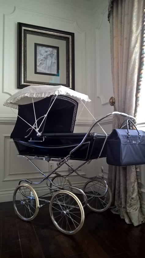 My childhood Silver Cross, @silvercrossus, Pram, complete with Silver Cross bag. This now sits in our master bedroom. Christmas Palace, Christmas Hotel, Silver Cross Prams, Christmas Castle, Pearl Aesthetic, Kid Outfit, Gothic Baby, Vintage Pram, Baby Aesthetic