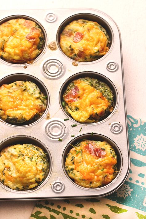 Cheesy Bacon & Chives Omelet Cups Recipe Tin Recipes, Bacon Appetizers, Muffin Tin Recipes, Cheesy Bacon, Pancake Recipes, Delicious Breakfast Recipes, Breakfast Items, Muffin Tin, Recipes From Heaven