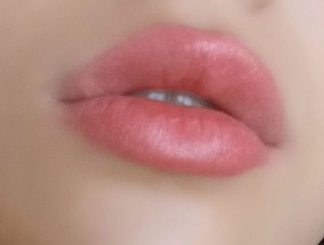 Lips Aesthetic Pink, Ideal Lips, Desired Lips, Pretty Lips, Lips Inspiration, Botox Lips, Lip Shapes, Beauty Goals, Perfect Lips