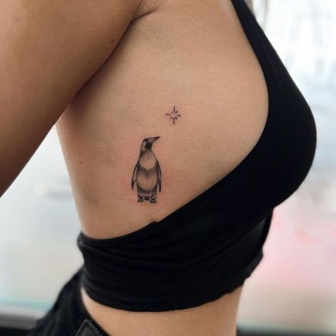 Penguin Tattoo Cute, Pinguin Tattoo Minimalist, Penguin Tattoos, Penguin Tattoo Couple, Realistic Fake Tattoos, Penguin Tattoo, Cow Tattoo, Full Back Tattoos, Fake Tattoos