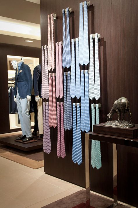 Ermenegildo Zegna store Peter Marino Sydney 08 Men Retail Store Design, High End Clothing Store, Suit Shop Design, Mens Clothing Styles Classy, Mens Clothing Store Interior Design, Zegna Store, Mens Store Display, Men's Clothing Store Design, Clothes Store Design