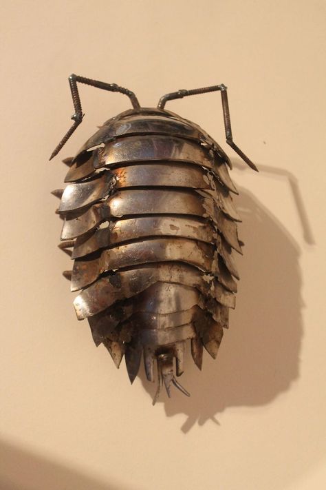 Scrap Metal Woodlouse Metal Tree Art, Welding Ideas, Welding Art Projects, Bug Art, Metal Tree Wall Art, Metal Welding, Metal Sculptures, Metal Art Welded, Metal Art Diy