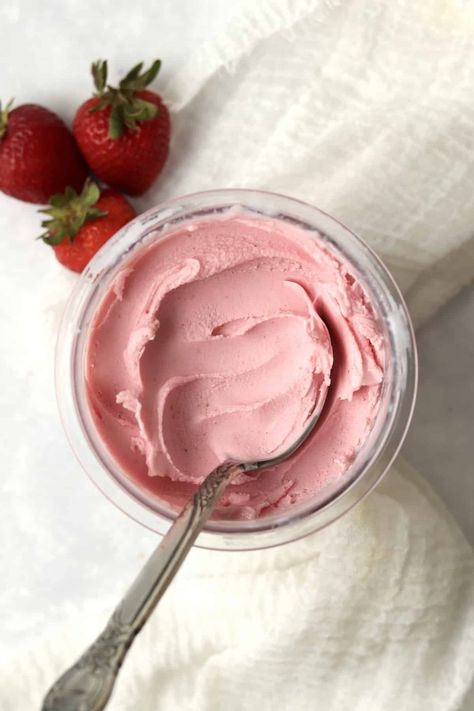 This Ninja Creami Strawberry Frozen Yogurt recipe uses only 5 simple ingredients, including fresh strawberries, and the results are thick, creamy, and slightly tangy like your favorite frozen yogurt. Ready to enjoy plain or with your favorite toppings! Yogurt Ninja Creami, Mixed Berry Sorbet, Cookies Without Brown Sugar, Spinach Sausage, Frozen Yogurt Recipe, Strawberry Frozen Yogurt, Air Fryer Recipes Appetizers, Frozen Yogurt Recipes, Fresh Strawberry Recipes