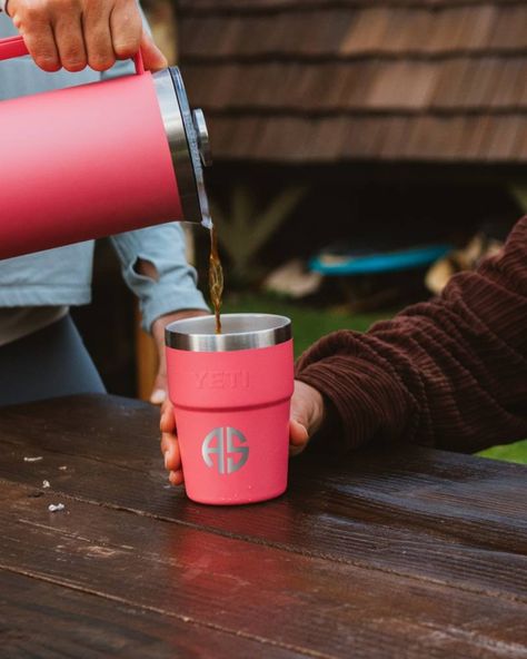 YETI Tropical Pink Color Collection Yeti Cup Designs, Drink Bucket, Yeti Tumbler, Yeti Cup, Latest Colour, Diy Tumblers, Kids Water Bottle, Pink Collection, Wine Chiller