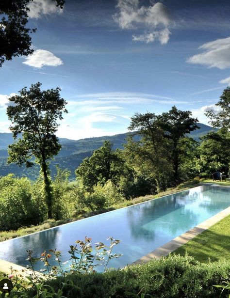 20 Beautiful Hillside Pool Ideas with Retaining Walls - Nikki's Plate Hillside Pool, Biarritz France, Italian Farmhouse, Dream Pools, Backyard Pool Designs, Beautiful Pools, Swimming Pool Designs, Garden Pool, Beer Garden