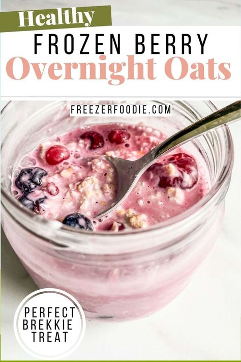 Oats With Frozen Berries, Frozen Berries Recipe, Frozen Berry Recipes, Overnite Oats, Berry Overnight Oats, Frozen Berry Smoothie, Rolled Oats Recipe, Frozen Fruit Recipes, Oats Recipes Breakfast