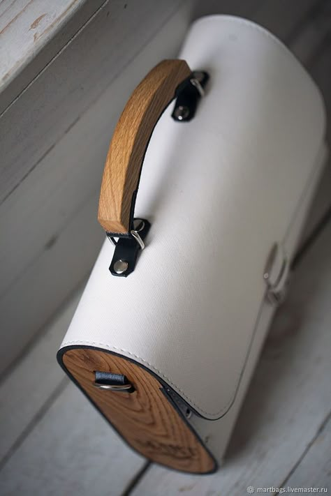 Wood Bag, Wooden Purse, Silver Handbag, Wooden Bag, Diy Leather Bag, Leather And Wood, Leather Projects, Leather Bags Handmade, Leather Watch Bands