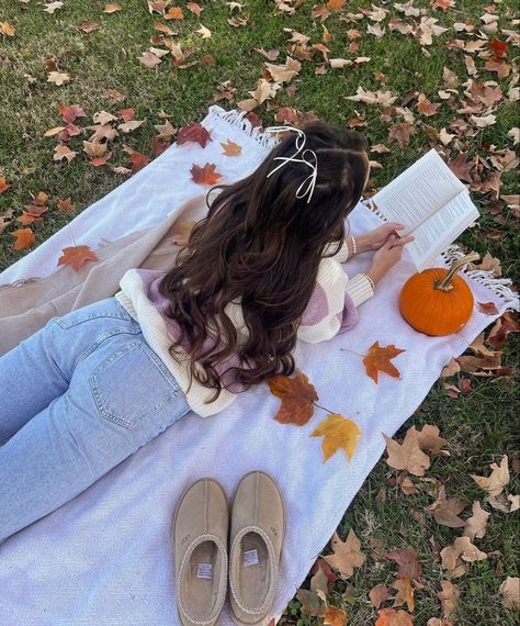 Studera Motivation, Fall Bucket List, Fall Inspo, Fall Photoshoot, Fall Feels, Fall Is Here, Fall Fits, Fall Pictures, Fall Aesthetic