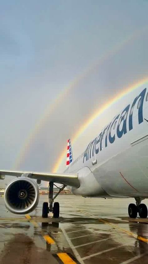 American Airlines Flight Attendant American Airlines, American Airlines Aesthetic, American Airlines Flight Attendant, Traveling Board, Mind Movie, American Air, Airplane Wallpaper, Pilots Aviation, Come Fly With Me