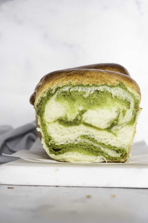 Matcha Milk Bread Matcha Milk Bread, Biscuits Cinnamon Rolls, Matcha Bread, Matcha Baking, Biscuit Cinnamon Rolls, Lebaran Hampers, Hokkaido Milk Bread, Sushi Ideas, Sweet Matcha