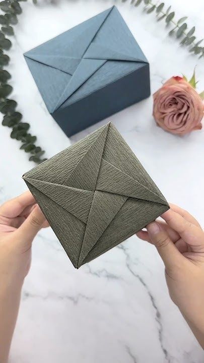 Cute Gift Wrapping, Wrapping A Gift, Cute Gift Wrapping Ideas, Wrapping Design, Gift Box Wrapping, Diy Boxes, Box Wrapping, Gift Wrap Ideas, Instagram Gift