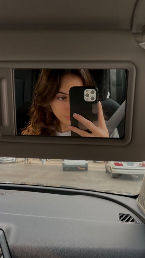 Inside Car Selfie Poses, Cute Car Selfies, Poses Inside Car, Car Aesthetic Selfie, Car Mirror Pictures, Car Mirror Selfie Aesthetic, Car Mirror Pics, Selfies In Car, Car Selfie Poses