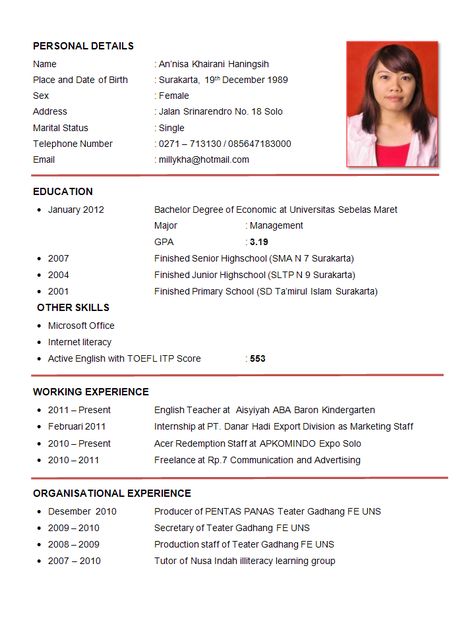 Resume Sample First Job. Do you need resume sample to help you in constructing your own resume? You need it because this is your first to create the resume. And of course this is your first job that you are trying to apply. Europass Cv, Cv Format For Job, Cv Resume Sample, Curriculum Vitae Examples, First Job Resume, Simple Resume Format, Cv Example, Resume Format Download, Job Resume Format