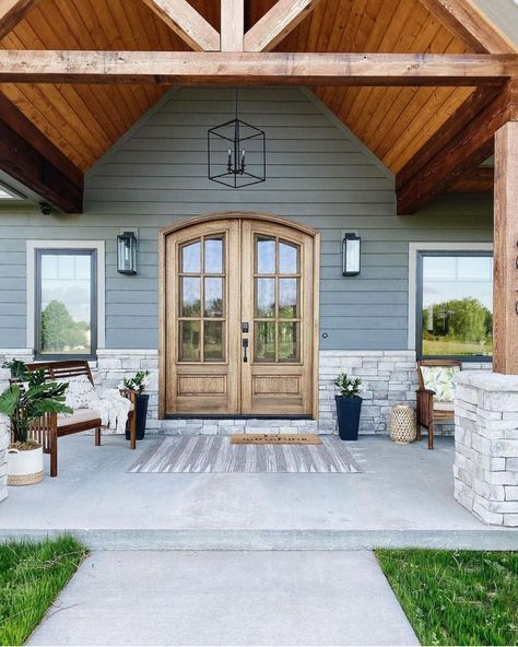 DECOR STEALS on Instagram: “Rate this front porch with your FAVORITE emoji! 💃🏻⁠ ⁠ (📷: @terranelsonhome)⁠ ⁠ Any home that has a double door entrance is a winner in our…” Farmhouse Shop, Farmhouse Front Porches, Double Front Doors, Beautiful Farm, Concrete Porch, Farmhouse Front, Front Entrance, Pole Barn Homes, Front Porch Ideas