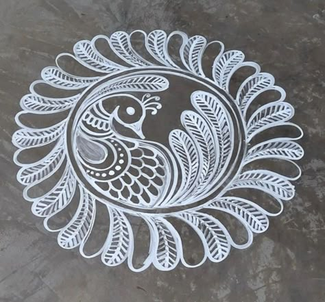 Alpona Design Circle, Rangoli With White Colour, Rangoli Circle Designs, Easy Alpona Designs, White Rangoli Design Simple, Rangoli Designs Circle, Rangoli Designs White, Circle Rangoli Design, Best Rangoli Designs For Diwali