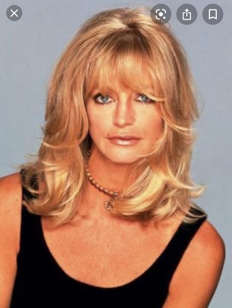 Goldie Hawn Hair, Yorkie Painting, Kurt Russell, Red Hair Woman, Beautiful Haircuts, Haircut Men, Goldie Hawn, Classic Actresses, Long Hair With Bangs