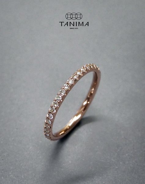 Unique Classy Engagement Rings, Simple Diamond Rings, Girly Rings, Minimalist Accessories Jewellery, Simple Ring Design, Hand Jewelry Rings, Xoxo Jewelry, Pretty Jewelry Necklaces, Minimalist Accessories